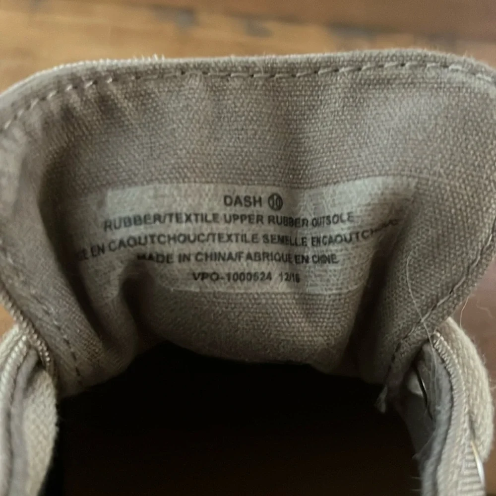 Cougar Green /Camel Lace Up Dash Duck Sneaker Size 10